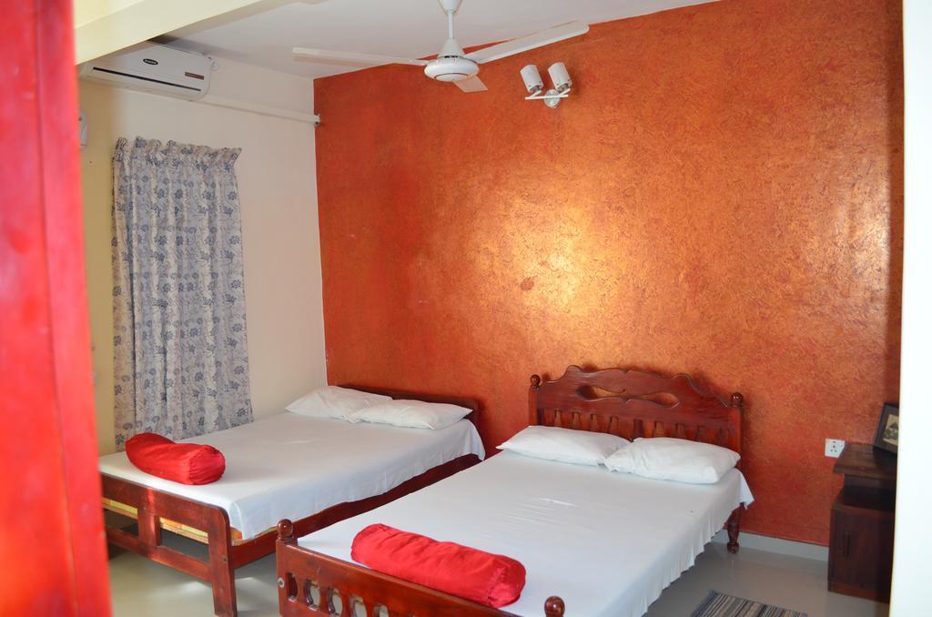Hotel Dyke Rest Trincomalee Zimmer foto