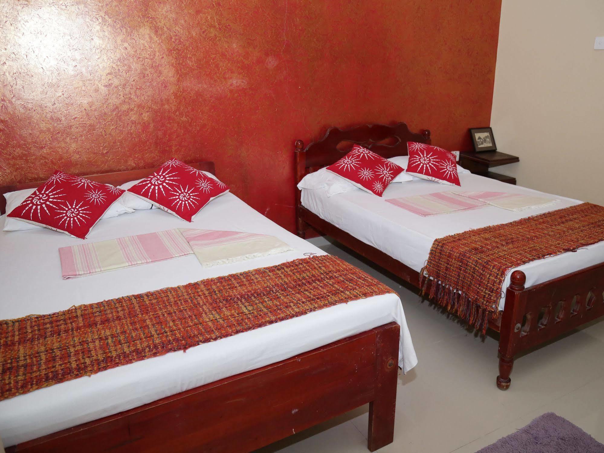 Hotel Dyke Rest Trincomalee Exterior foto